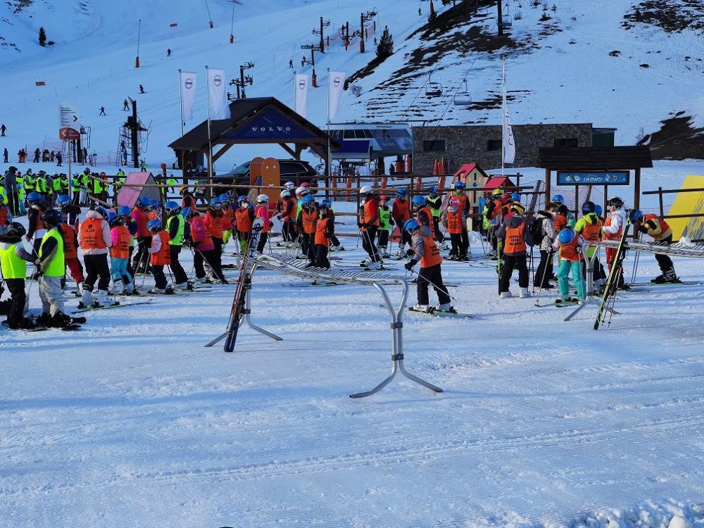 Imagen Se inicia la campaña de esquí escolar de los centros educativos de la comarca del Bajo/Baix Cinca