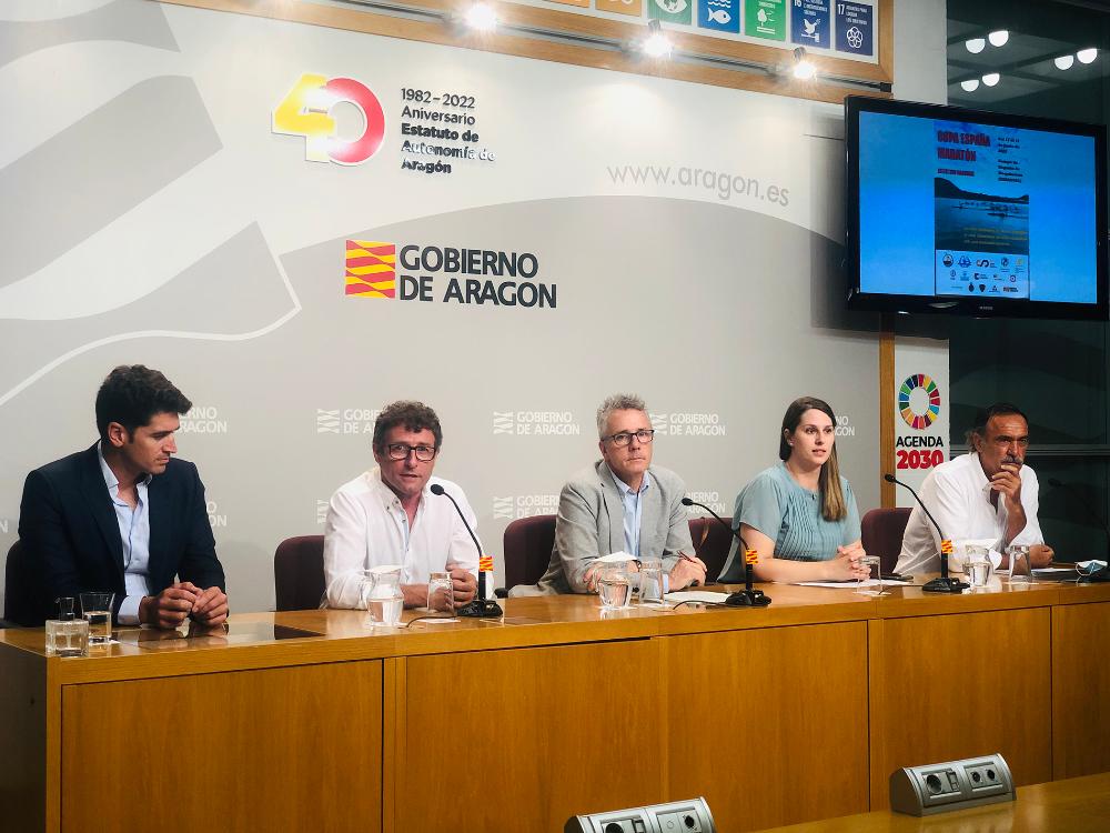 Imagen El presidente de la Comarca del Bajo/Baix Cinca asiste a la presentación de la Copa de España de Maratón de Piragüismo